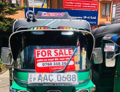 Bajaj 4 Stroke Three-wheeler for sale at Riyasakwala Nuwara Eliya