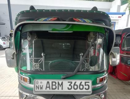 Bajaj 4 Stroke Three-wheeler for sale at Kurunegala