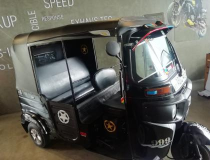 Bajaj 4 Stroke Three-wheeler for sale at Kurunegala