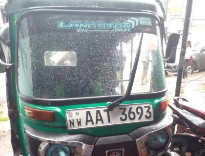 Bajaj Three Wheel For Sale In Gampola