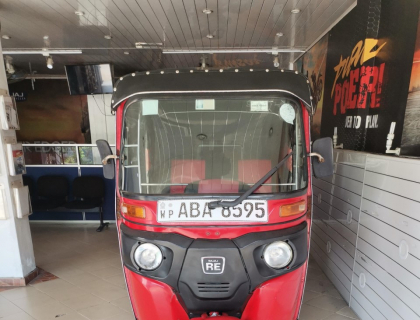 Bajaj 4 Stroke Three-wheeler for sale at Trincomalee