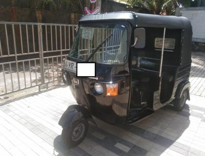 BAJAJ THREE WHEELER 2011 SALE AT AMBALANGODA