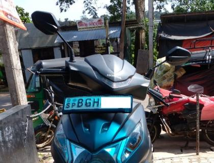 HONDA-DIO- SCOOTER AT GALLE RIYASAKWALA