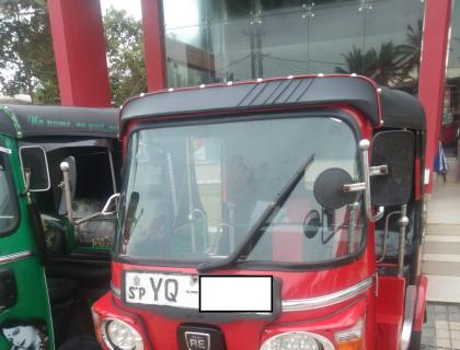 BAJAJ THREE WHEELER 2011 SALE AT AMBALANGODA