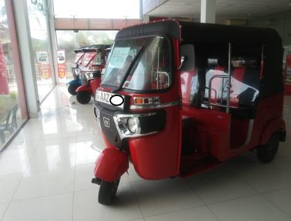 BAJAJ THREE WHEELER 2015 SALE AT AMBALANGODA