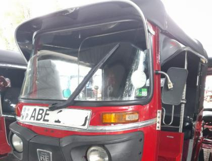 Bajaj 4 Stroke Three-wheeler for sale at Riyasakwala Bandaragama