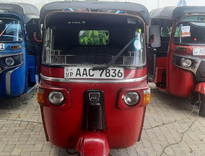 Bajaj 4 Stroke Three-wheeler for sale at Riyasakwala Battaramulla