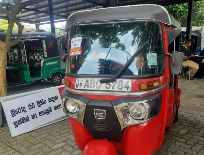 Bajaj 4 Stroke Three-wheeler for sale at Riyasakwala Battaramulla