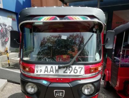 Bajaj 4 Stroke Three-wheeler for sale at Riyasakwala Maligawatta