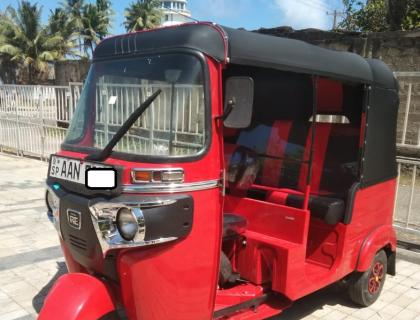 BAJAJ THREE WHEELER 2014 SALE AT AMBALANGODA