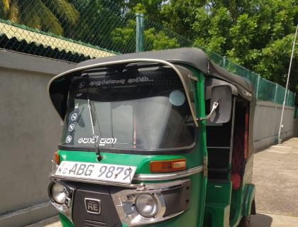 Bajaj 4 Stroke Three-wheeler