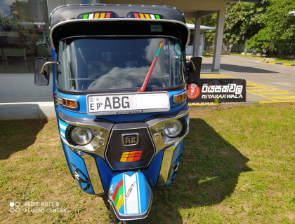 Bajaj 4 Stroke Three-wheeler for sale at Riyasakwala Ampara