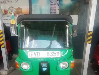 Bajaj 4 Stroke Three-wheeler for sale at Riyasakwala Maligawatta