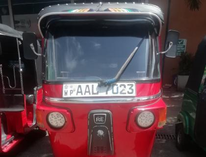 Bajaj 4 Stroke Three-wheeler for sale at Riyasakwala Maligawatta