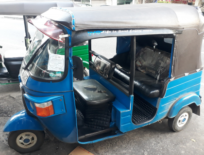 Bajaj three wheel 2013