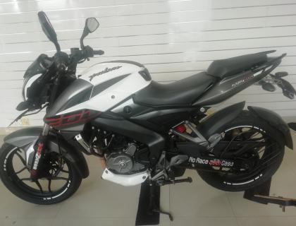 Bajaj Pulsar NS 200