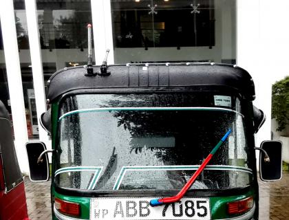 Bajaj 4 Stroke Three-wheeler for sale at RIYASAKWALA Anuradhapura