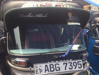 BAJAJ 4STROKE THREE WHEELER FOR SALE IN KADURUWELA