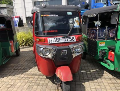 Bajaj 4 Stroke Three-wheeler for sale at Kurunegala