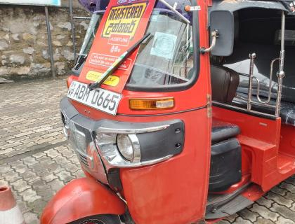 Bajaj 4 Stroke Three-wheeler for sale at Riyasakwala Yakkala