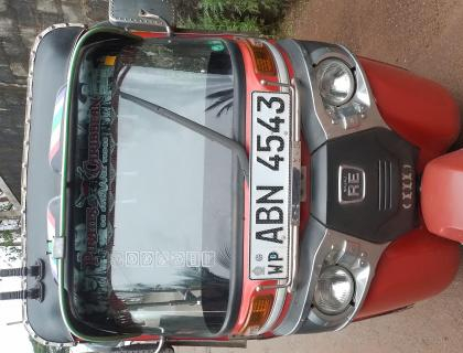 Bajaj 4 Stroke Three-wheeler for sale at Riyasakwala Yakkala