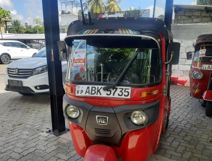 Bajaj 4 Stroke Three-wheeler for sale at Riyasakwala Battaramulla