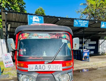 Bajaj 4 Stroke Three-wheeler for sale at Riyasakwala Matara