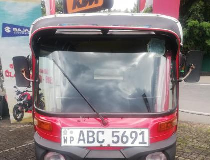 Bajaj 4 Stroke Three-wheeler for sale at Rathnapura