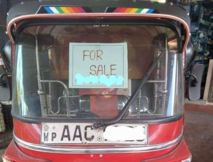 Bajaj 4 Stroke Three-wheeler for sale at Riyasakwala Bandaragama