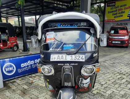 Bajaj 4 Stroke Three-wheeler for sale at Riyasakwala Battaramulla