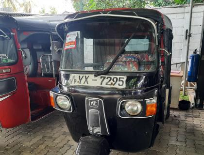 Bajaj 4 Stroke Three-wheeler for sale at Riyasakwala Battaramulla