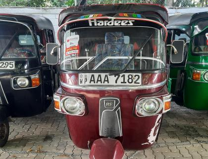 Bajaj 4 Stroke Three-wheeler for sale at Riyasakwala Battaramulla