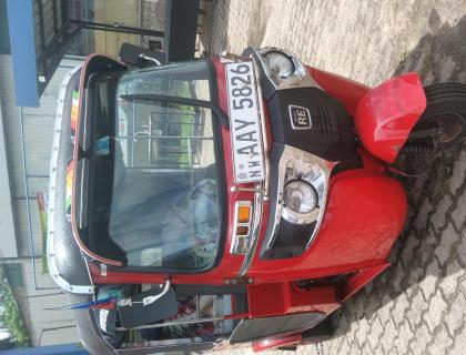 Bajaj 4 Stroke Three-wheeler for sale at Negombo