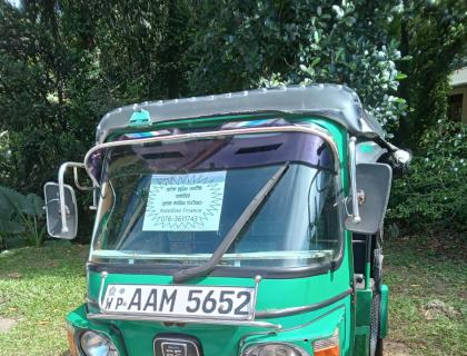 Bajaj 4 Stroke Three-wheeler for sale at Riyasakwala Yakkala