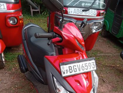 Honda Dio Scooter for sale at Riyasakwala Yakkala