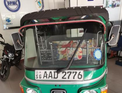 Bajaj 4 Stroke Three-wheeler for sale at trincomalee