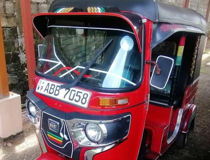 Bajaj Three Wheel For Sale In Avisswella