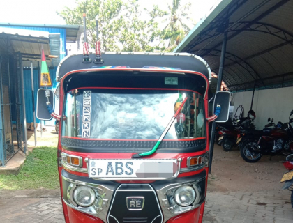 Bajaj 4 Stroke Three-wheeler for sale at Galle