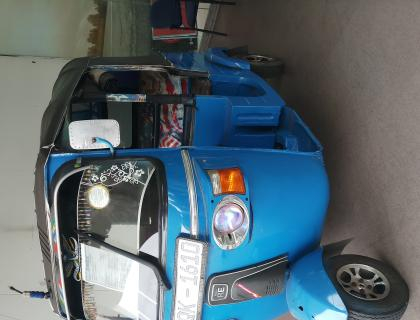 Bajaj Three Wheel for sale at Rathnapura Riyasakwala