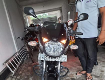 Bajaj Pulsar 150 for sale in Batticaloa