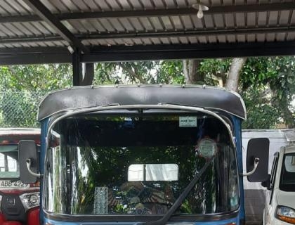 Bajaj 4 Stroke Three-wheeler for sale at Riyasakwala Battaramulla