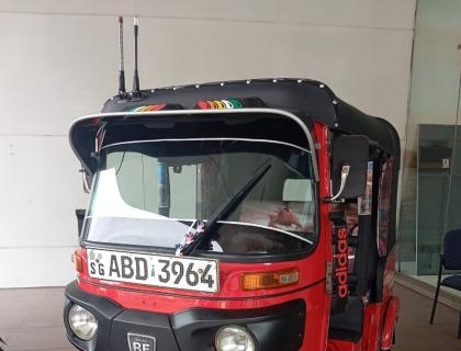 Bajaj Three wheel for sale at Rathnapura