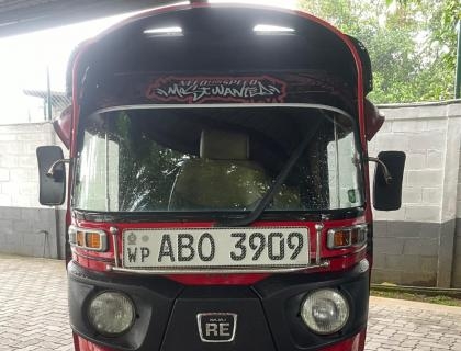 Bajaj 4 Stroke Three-wheeler for sale at Riyasakwala Battaramulla