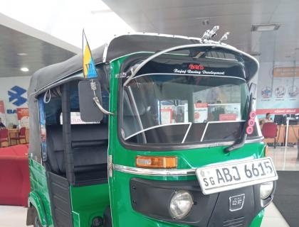 Bajaj Three wheel for sale at Rathnapura