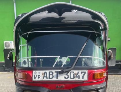 Bajaj 4 Stroke Three-wheeler for sale at Riyasakwala Battaramulla