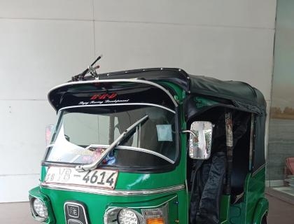 Bajaj Three wheel for sale at Rathnapura