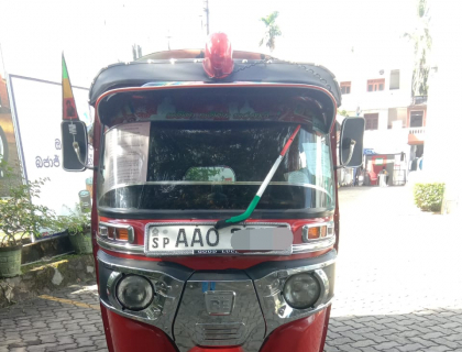 3W         Bajaj 4 Stroke Three-wheeler for sale at Galle