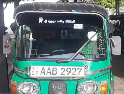 Bajaj 4 Stroke Three-wheeler for sale at Riyasakwala Battaramulla