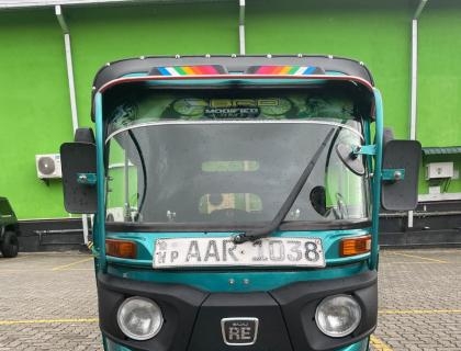 Bajaj 4 Stroke Three-wheeler for sale at Riyasakwala Battaramulla