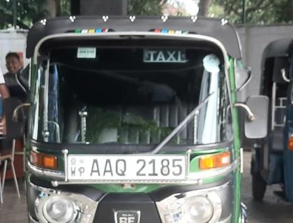Bajaj 4 Stroke Three-wheeler for sale at Riyasakwala Battaramulla